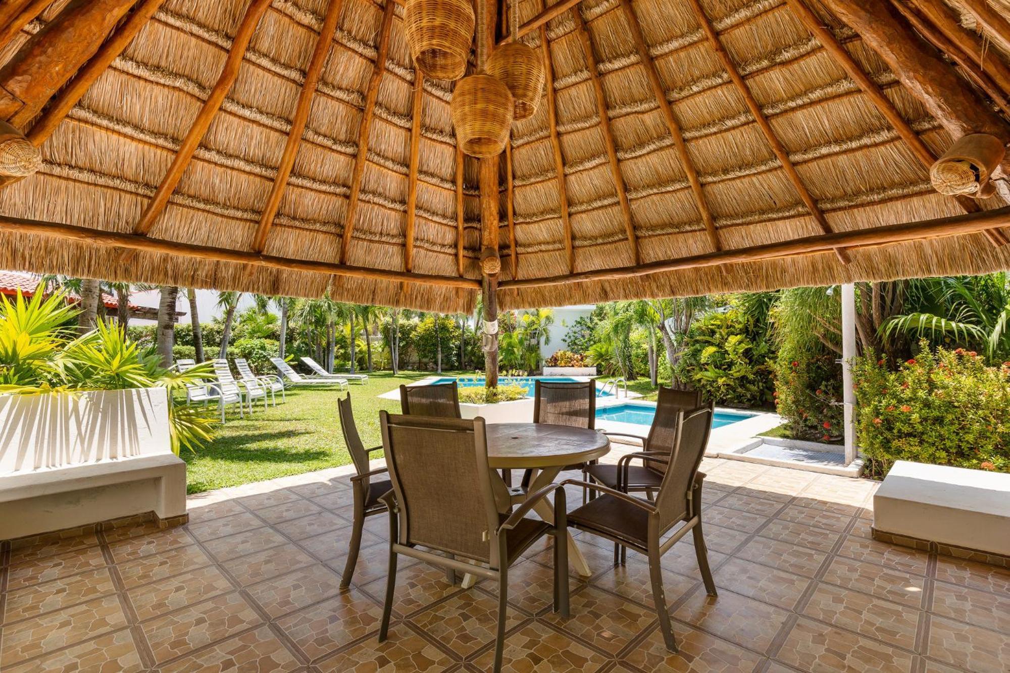 Large House - Walking To Beach - 10 Guests! Cancún Exteriér fotografie